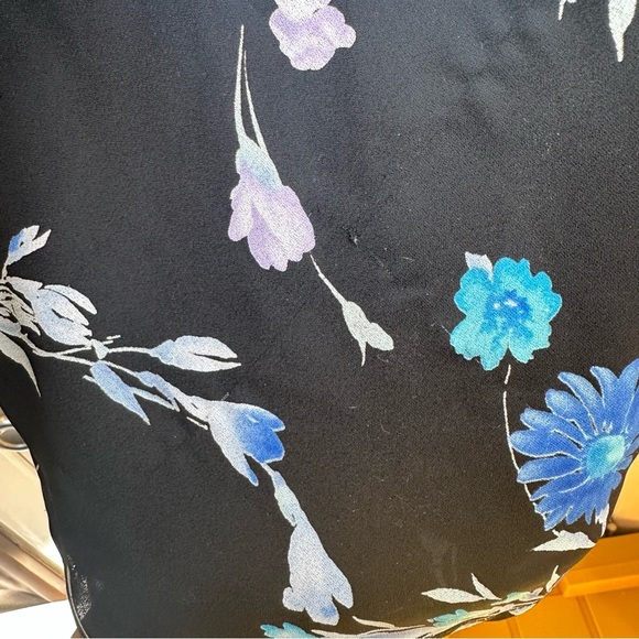 Studio I Y2K Set. Size: 12. Blue and Black Floral. - Picture 9 of 9